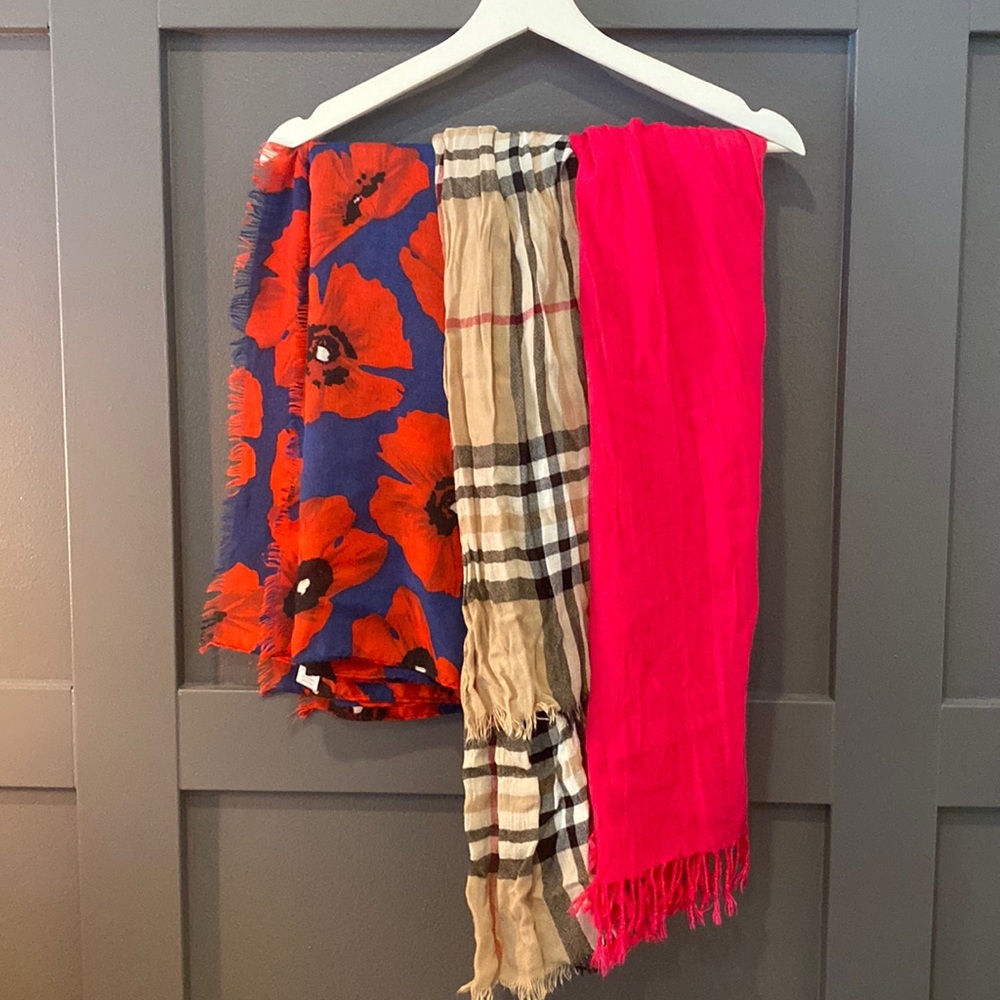 3 Scarfs